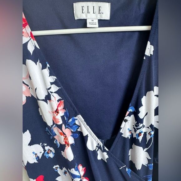 Elle Floral Dres - Picture 3 of 4